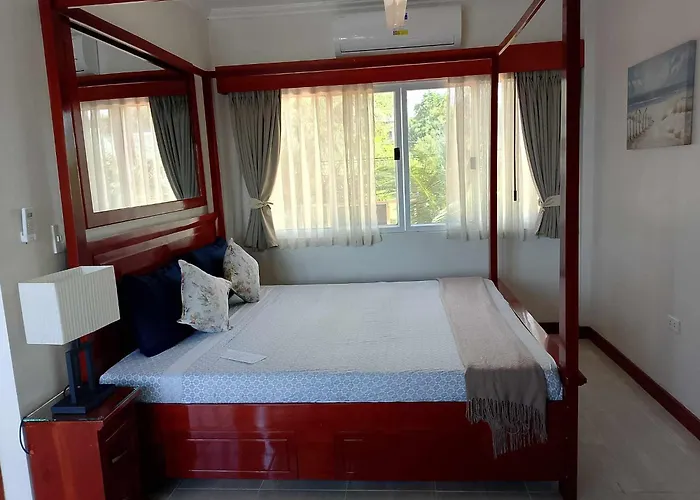Ocean Breeze 5* Toledo