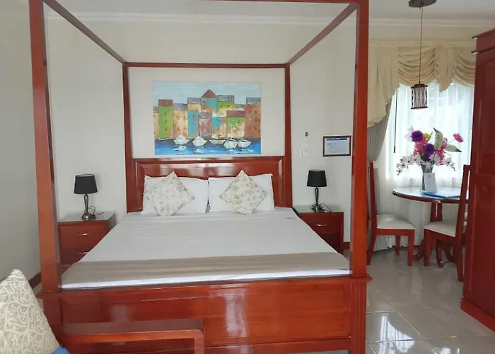 Ocean Breeze 5*