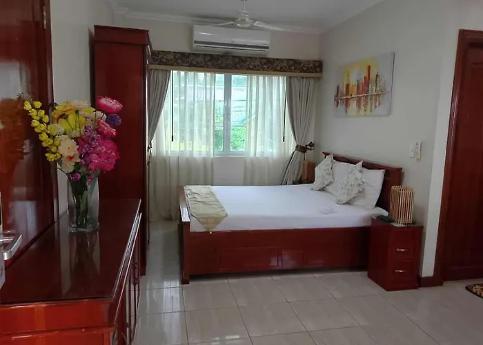 Ocean Breeze Resort Toledo