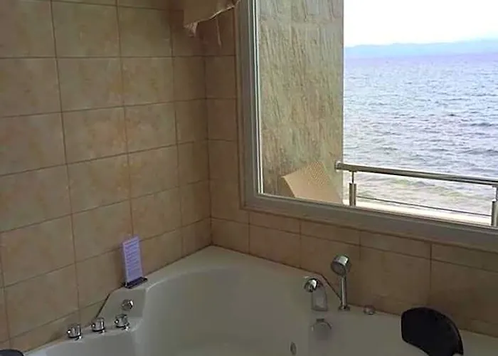 Ocean Breeze Resort